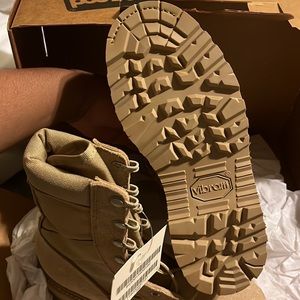 Army boots women size 4